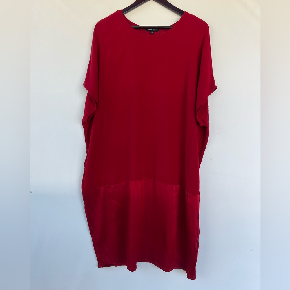 Universal Standard Avenir Dress in Red Dahlia Size M